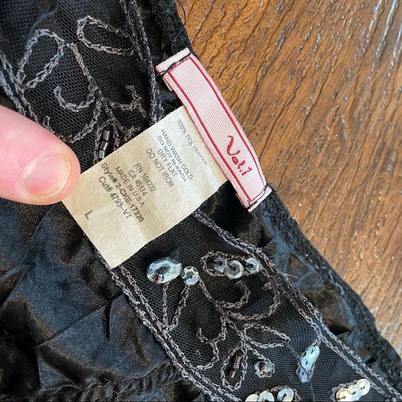 Vintage | 90s Beaded Black Tank - Picture 3 of 8